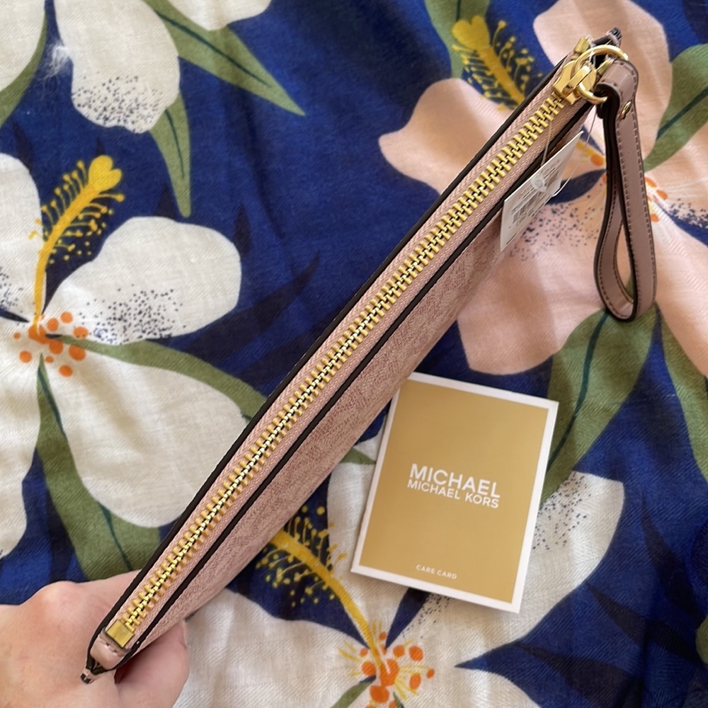 Brand New Michael Kors Large Zip Clutch Wristlet Pink Ballet w/ Gold Tone Accent - Picture 11 of 13